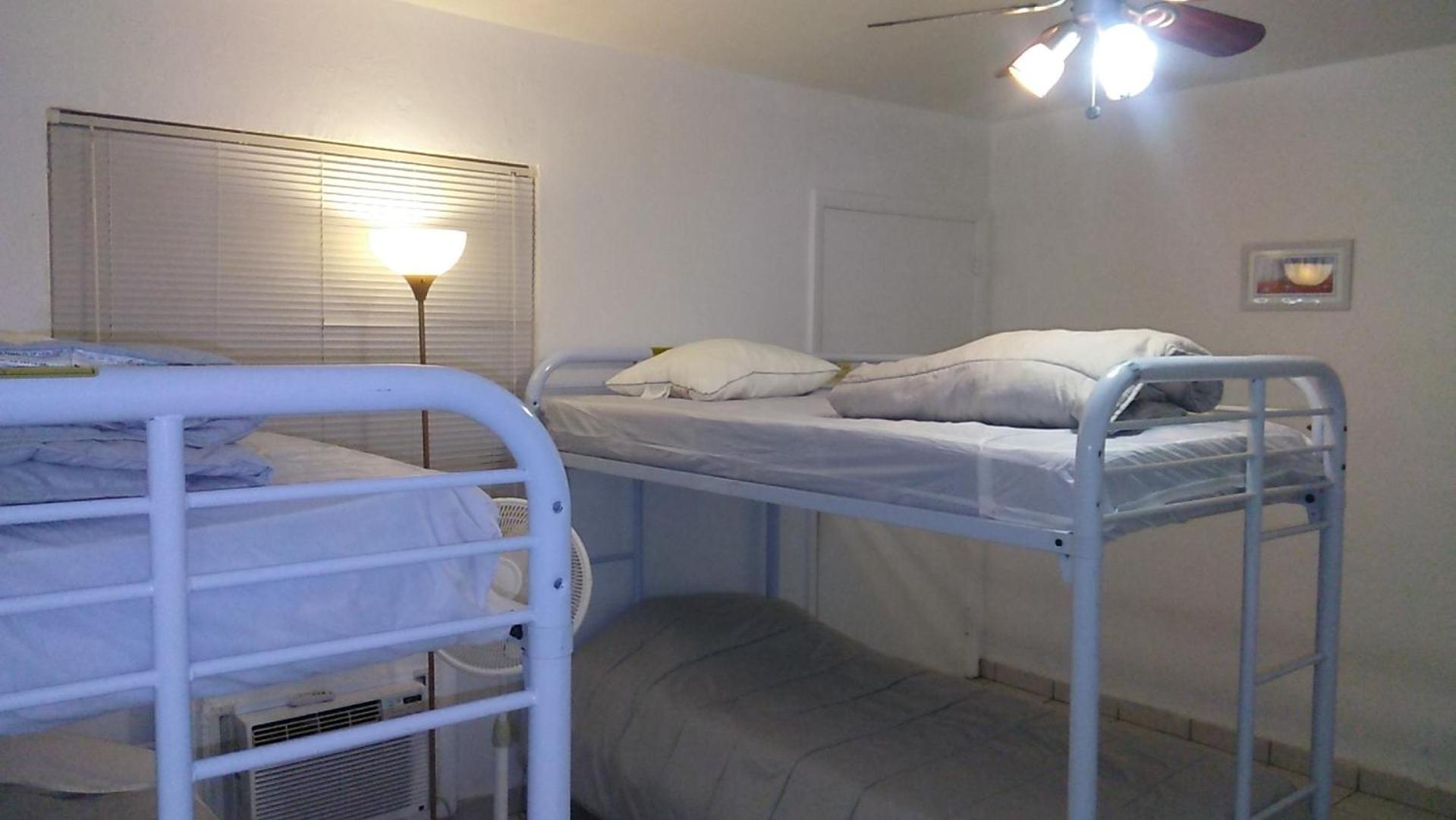 Хостел Downtown Hollywood Beach Students' Dorm Екстер'єр фото